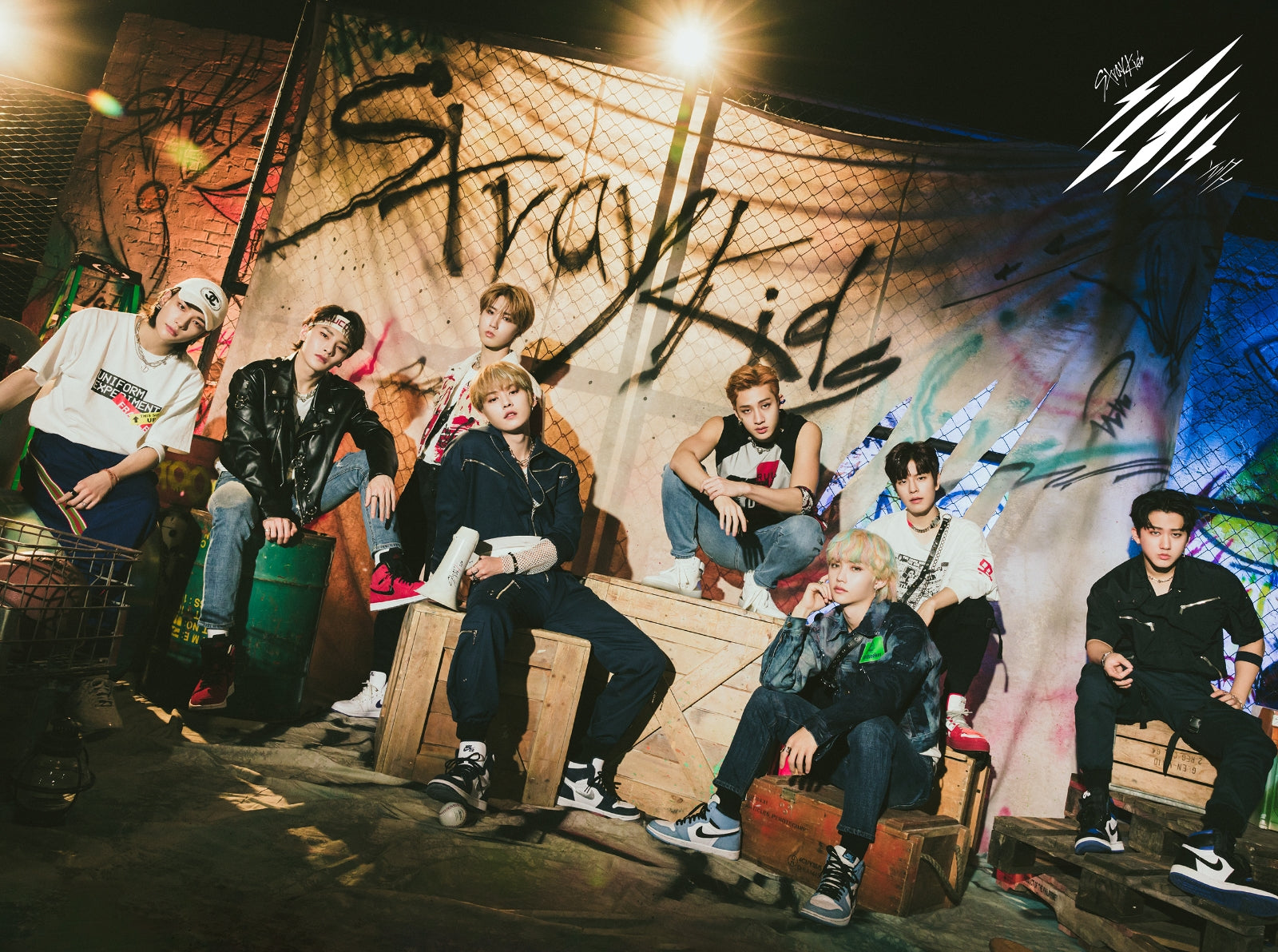 STRAY KIDS 2ND JAPAN SINGLE - SCARS (Japanese Version)