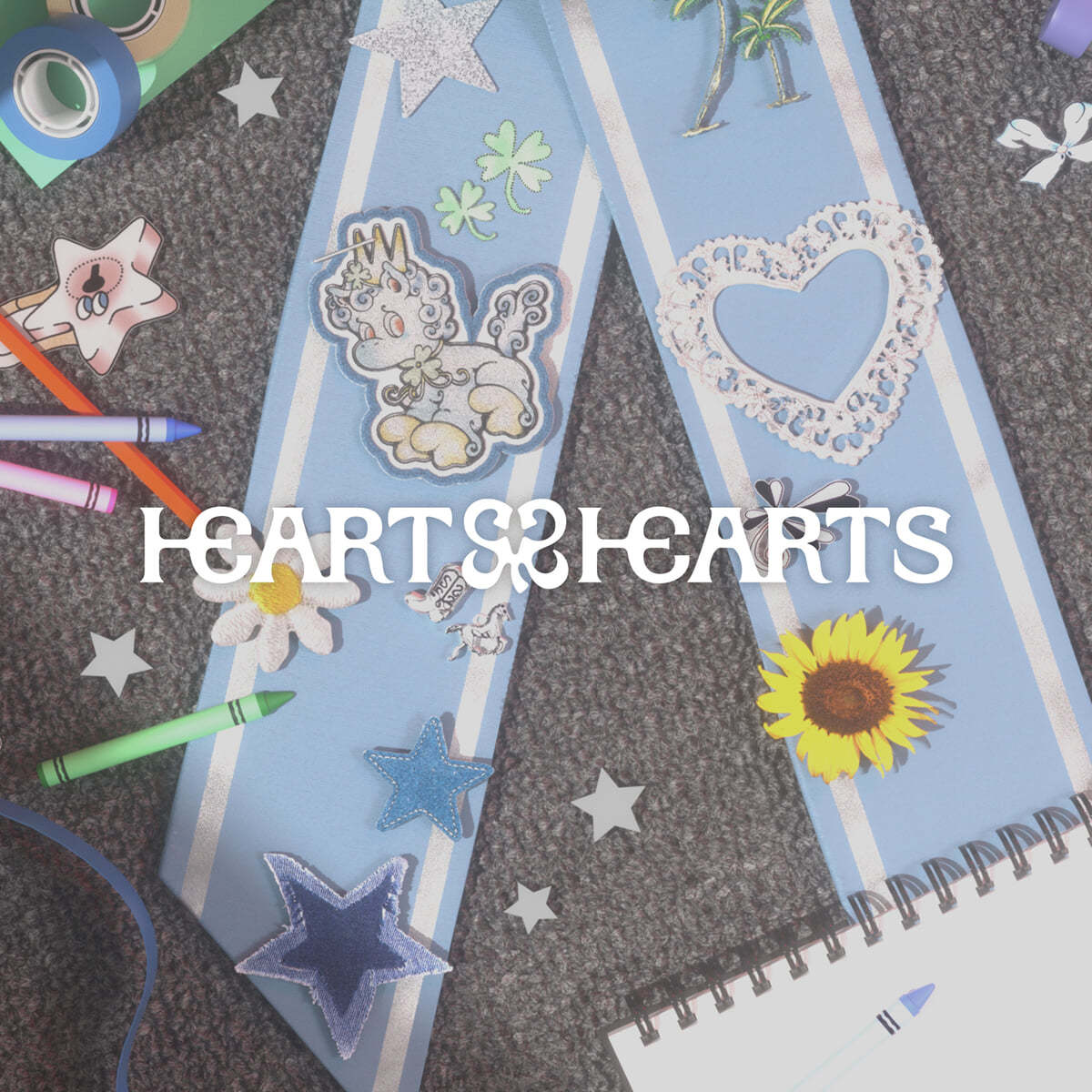 Hearts2Hearts The 1st Single – The Chase (Mini Book Ver.) (Random)